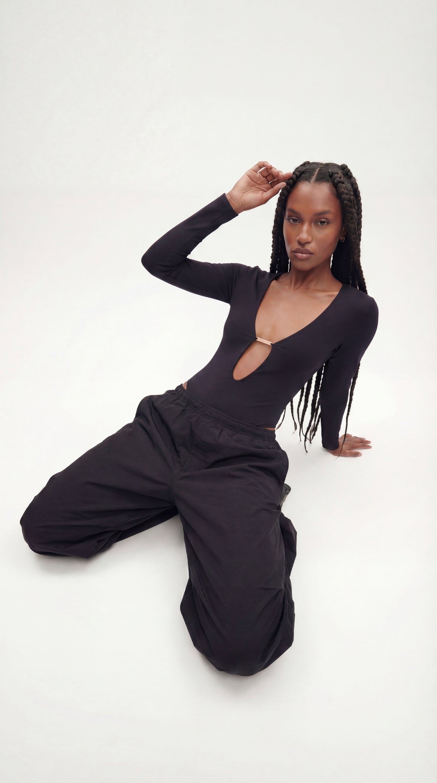 Derin V Yaka Bodysuit